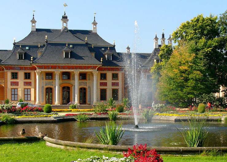 Gartenansicht des Schloss‘ Pillnitz